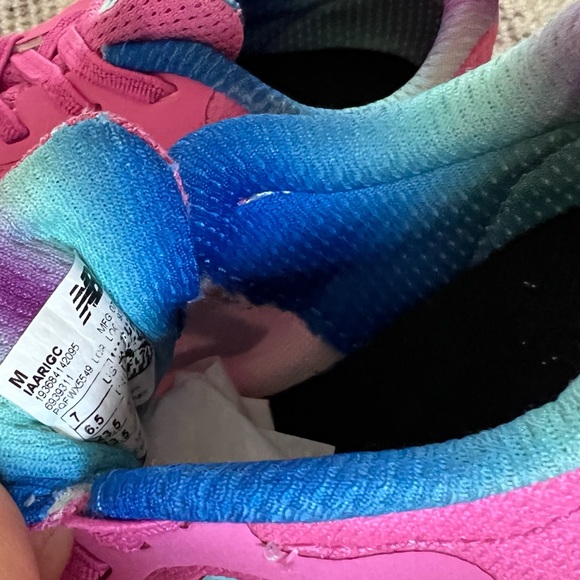 New Balance Toddler girl size 7 pink New Balance sneaker shoe blue details EUC - Picture 6 of 12